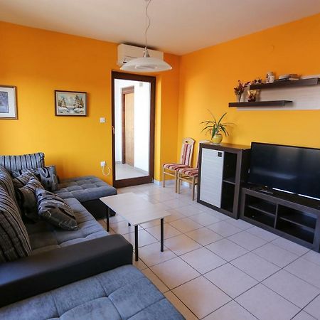 Apartment Sunny Place Pula Exterior photo