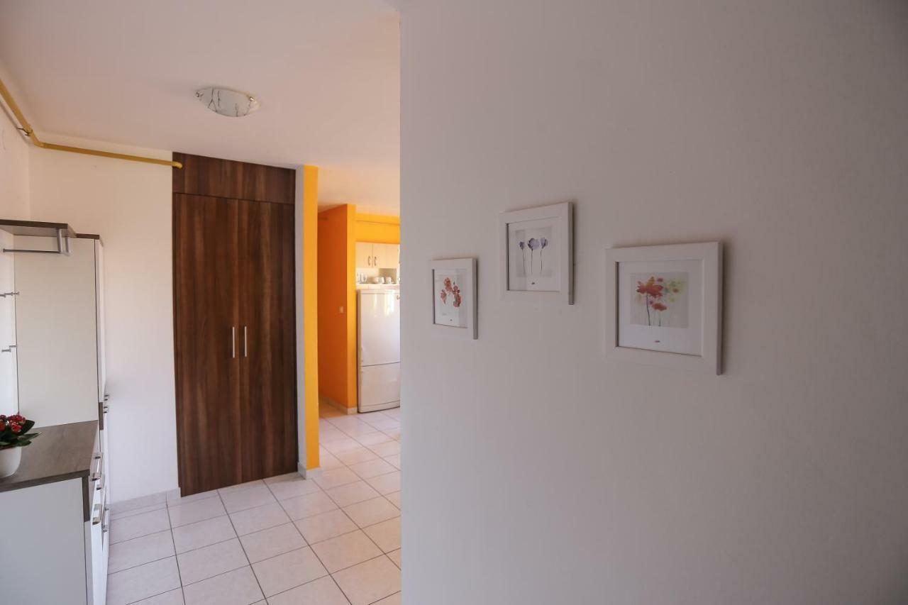 Apartment Sunny Place Pula Exterior photo