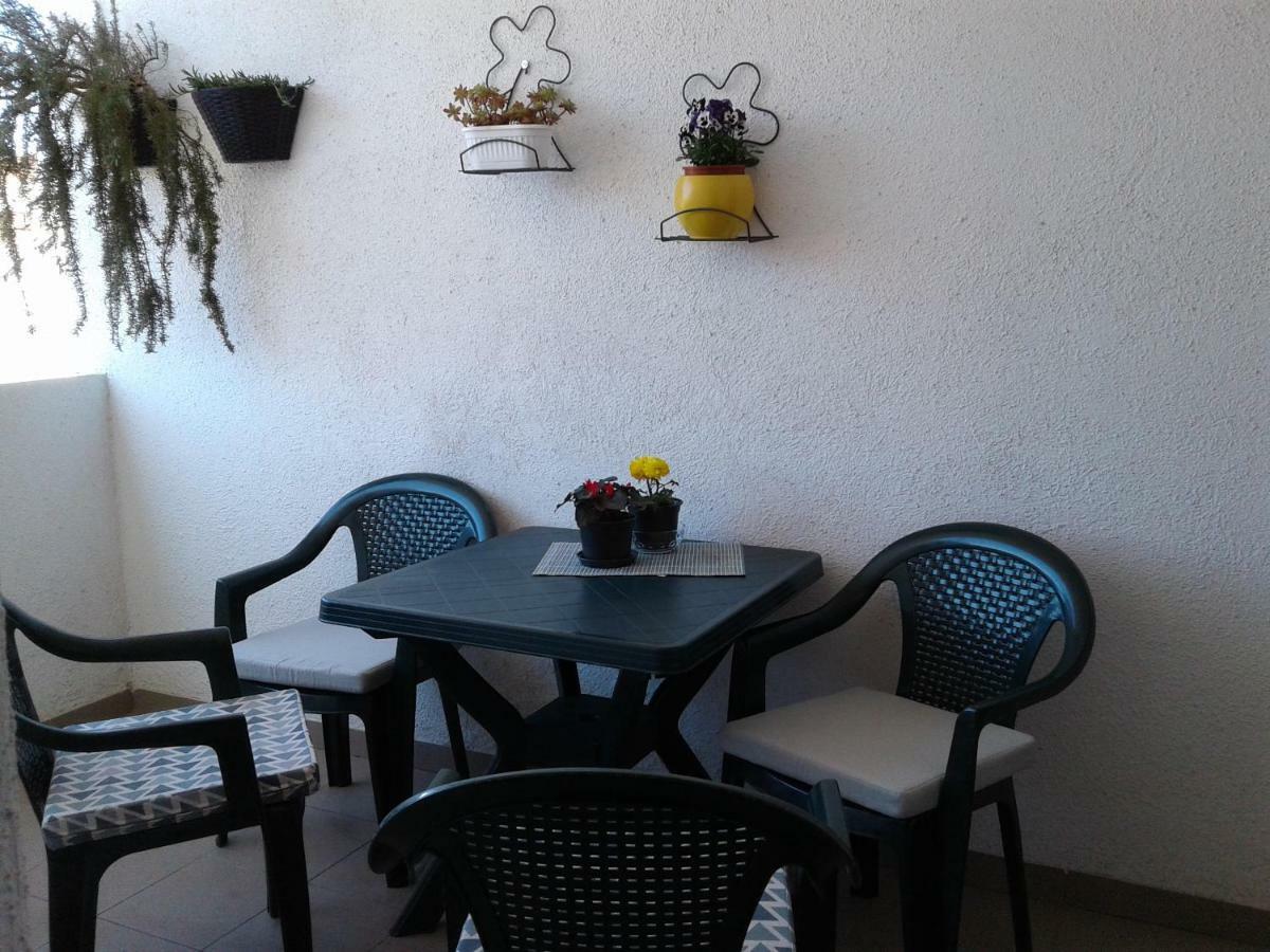 Apartment Sunny Place Pula Exterior photo