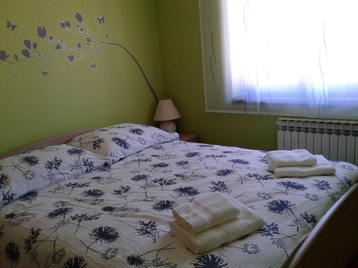 Apartment Sunny Place Pula Exterior photo